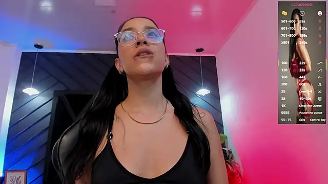 zoe martins  online show from 12-19-25, 05:48