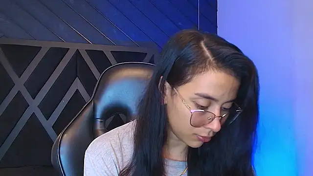 zoe martins  online show from 03-13-26, 05:18