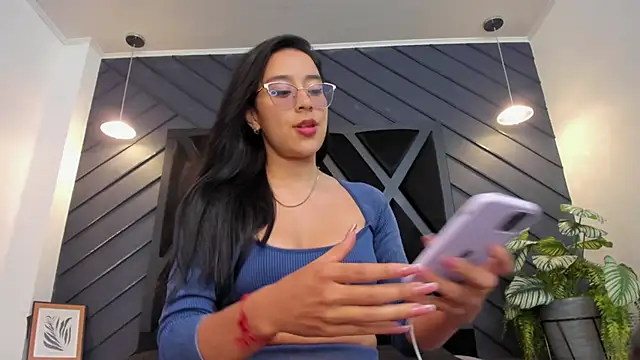 zoe martins  online show from 10-26-25, 02:17