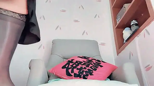 Eve5215 online show from 10-04-25, 04:30