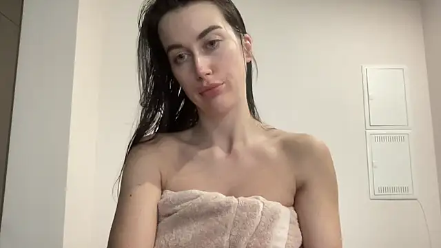 Snapshot of Talyo19 chatting on 04-18-26, 04:42 Talyo19 online show from 04-18-26, 04:42