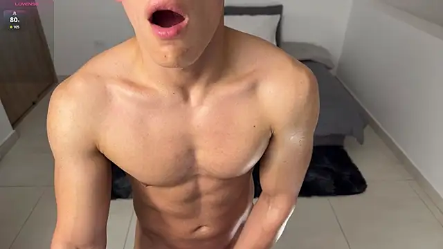 Snapshot of Maxx_Lancaster chatting on 02-04-26, 03:18 Maxx Lancaster online show from 02-04-26, 03:18