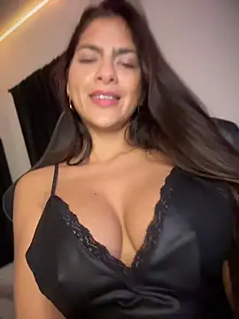 chicachocolate01 online show from 06-07-26, 05:23