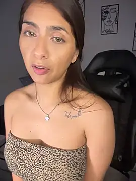 chicachocolate01 online show from 07-04-26, 06:12