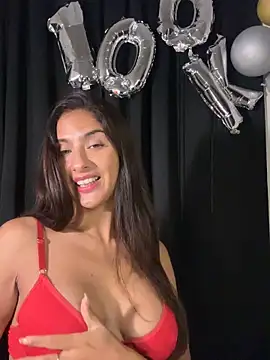 chicachocolate01 online show from 04-09-26, 05:20