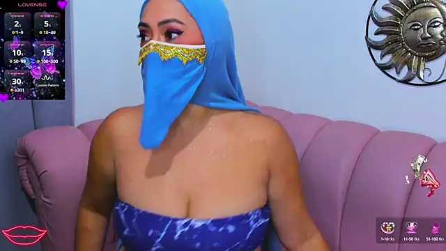Snapshot of Aisha_Malek chatting on 10-16-25, 07:33 Aisha Malek online show from 10-16-25, 07:33