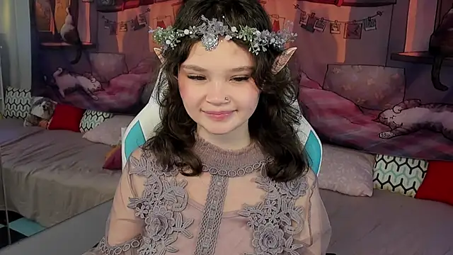 EmilyChaves online show from 10-30-25, 06:38