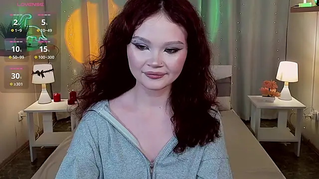 Snapshot of EmilyChaves chatting on 05-27-26, 11:39 EmilyChaves online show from 05-27-26, 11:39