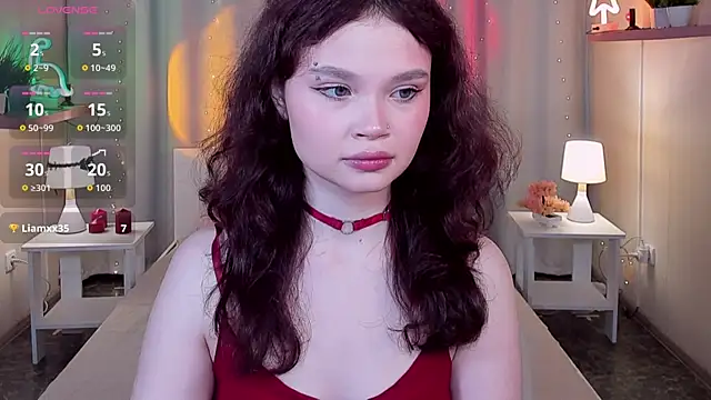 Snapshot of EmilyChaves chatting on 06-10-26, 07:53 EmilyChaves online show from 06-10-26, 07:53