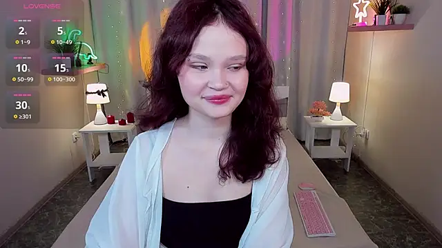 Snapshot of EmilyChaves chatting on 06-02-26, 06:57 EmilyChaves online show from 06-02-26, 06:57