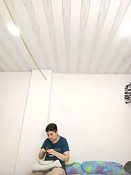 queemking online show from 04-04-26, 01:12