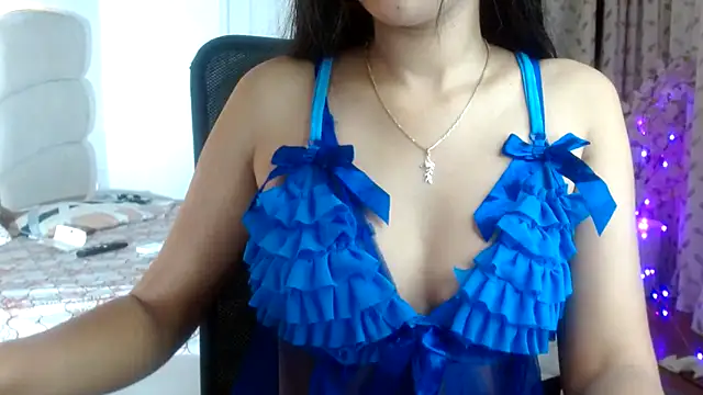 Snapshot of Mini_Meera chatting on 10-14-25, 07:03 Mini Meera online show from 10-14-25, 07:03