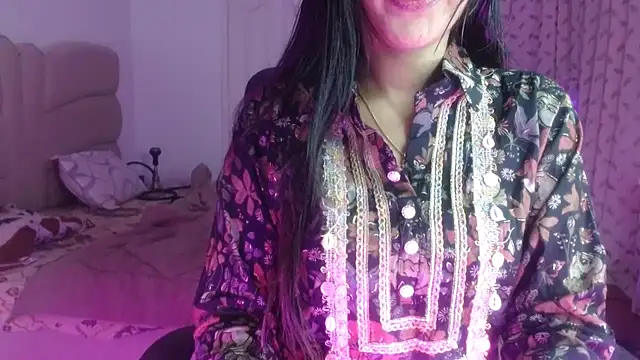 Snapshot of Mini_Meera chatting on 10-08-25, 02:40 Mini Meera online show from 10-08-25, 02:40