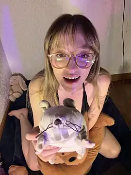ReenKitty online show from 06-12-26, 04:21