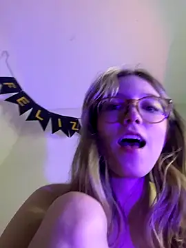 ReenKitty online show from 10-11-25, 07:53