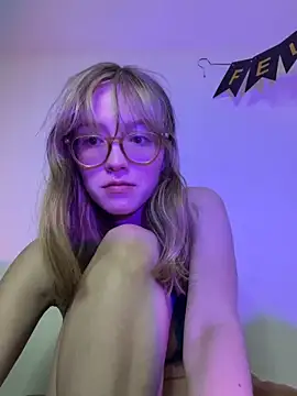 ReenKitty online show from 10-22-25, 04:45