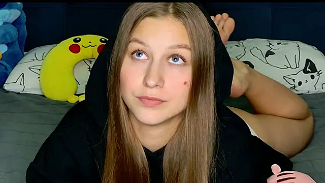 MissEmilyMiller online show from 11-20-25, 05:57