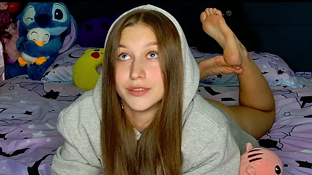 MissEmilyMiller online show from 11-10-25, 06:02