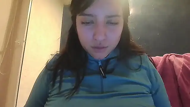 Snapshot of creepyh0e_ chatting on 07-09-26, 04:35 creepyh0e online show from 07-09-26, 04:35