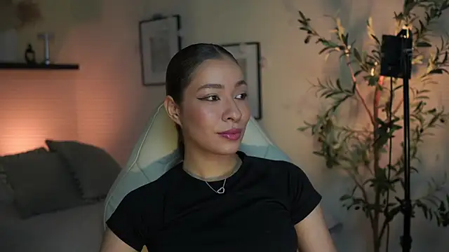 Snapshot of isabella-garcia- chatting on 07-15-26, 01:34 isabella-garcia- online show from 07-15-26, 01:34