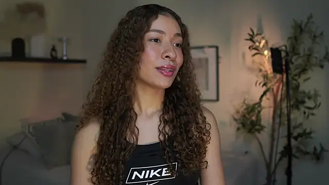Snapshot of isabella-garcia- chatting on 07-19-26, 12:30 isabella-garcia- online show from 07-19-26, 12:30