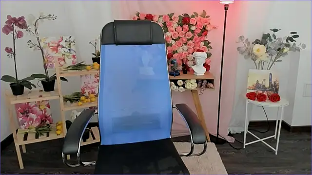 AuroraWrenfield online show from 01-15-26, 04:49