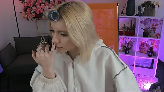 AuroraWrenfield online show from 03-13-26, 04:28