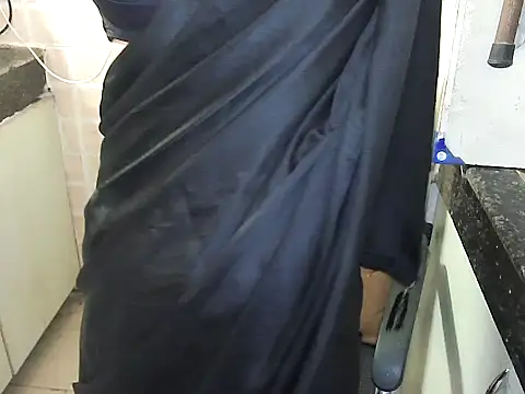 lovepihuu online show from 10-24-25, 04:44