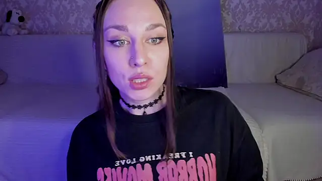 Lil Foxy9 online show from 10-10-25, 04:08