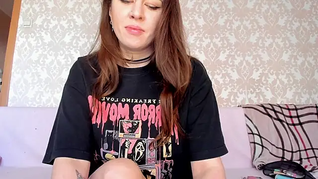 Lil Foxy9 online show from 10-25-25, 04:00