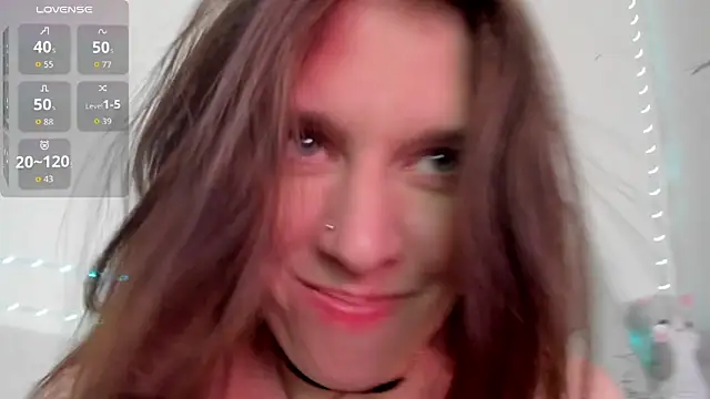 Snapshot of Lil_Foxy9 chatting on 05-23-26, 04:44 Lil Foxy9 online show from 05-23-26, 04:44