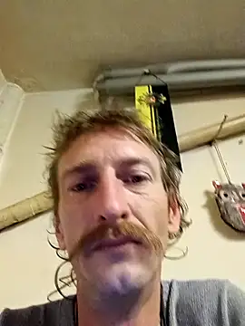 Snapshot of KokosMartin chatting on 10-02-25, 09:07 KokosMartin online show from 10-02-25, 09:07