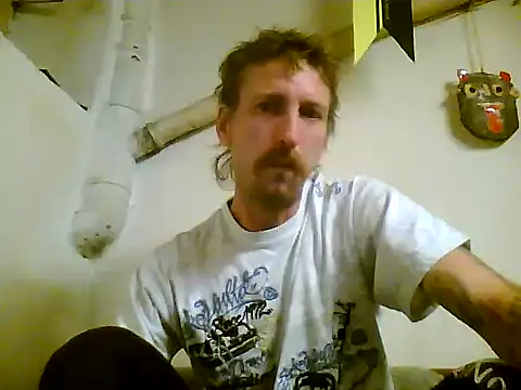 Snapshot of KokosMartin chatting on 09-17-25, 07:38 KokosMartin online show from 09-17-25, 07:38