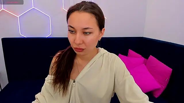 Snapshot of Kat__cat chatting on 05-03-26, 08:52 Kat cat online show from 05-03-26, 08:52
