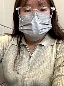 Snapshot of ariel_613 chatting on 10-21-25, 08:36 ariel 613 online show from 10-21-25, 08:36