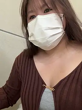 Snapshot of ariel_613 chatting on 10-20-25, 11:00 ariel 613 online show from 10-20-25, 11:00