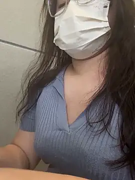 Snapshot of ariel_613 chatting on 10-03-25, 04:47 ariel 613 online show from 10-03-25, 04:47