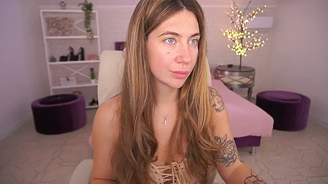 Snapshot of KateShanny chatting on 06-05-26, 06:52 KateShanny online show from 06-05-26, 06:52