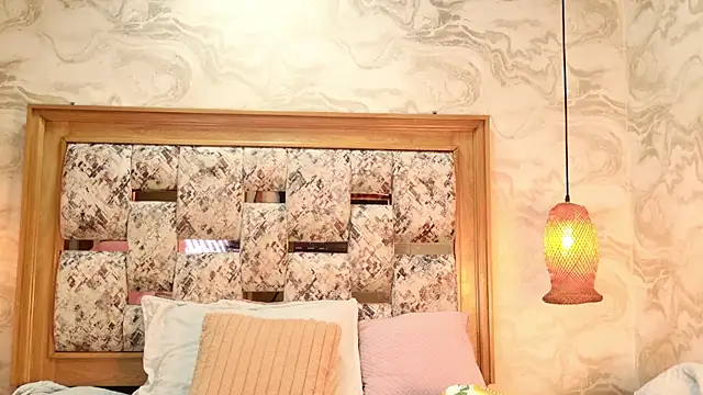 ZOLEY WATSON online show from 01-10-26, 03:13