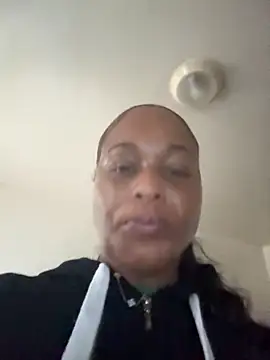 Snapshot of yummy0322 chatting on 10-01-25, 12:42 yummy0322 online show from 10-01-25, 12:42