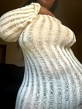 Snapshot of yummy0322 chatting on 10-17-25, 12:51 yummy0322 online show from 10-17-25, 12:51