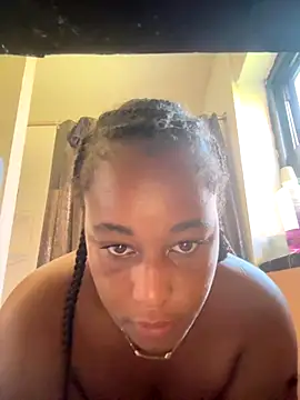 Snapshot of yummy0322 chatting on 09-13-25, 02:06 yummy0322 online show from 09-13-25, 02:06