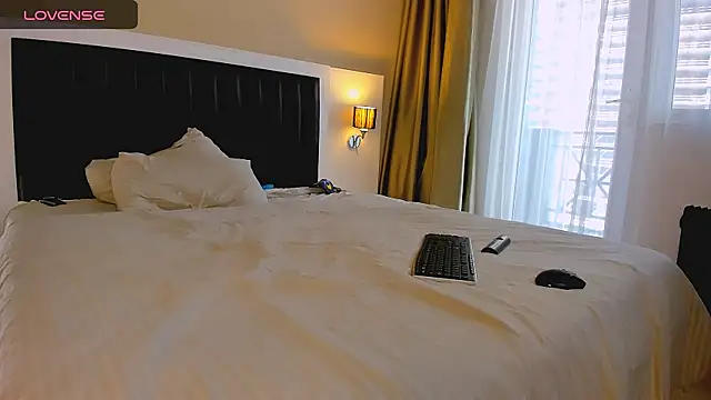 marrenaa online show from 12-04-25, 07:07