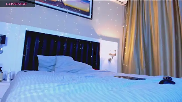 marrenaa online show from 12-21-25, 07:43