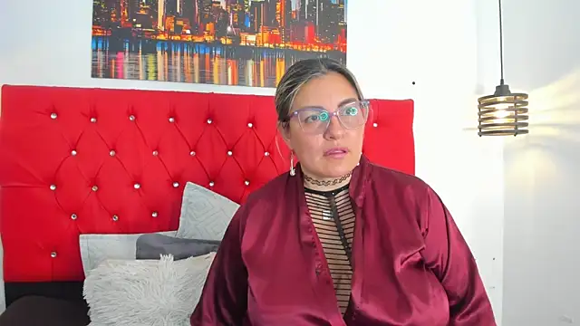 carolinacrus01 online show from 02-12-26, 04:40