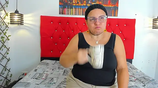 carolinacrus01 online show from 01-07-26, 04:23