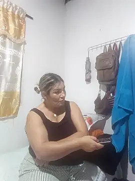 carolinacrus01 online show from 12-19-25, 04:16