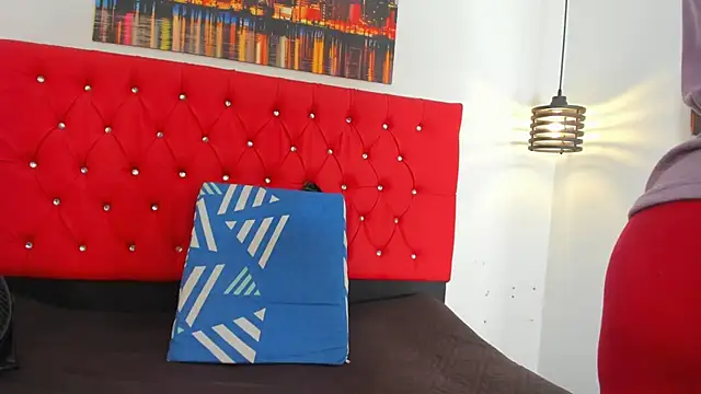 carolinacrus01 online show from 11-11-25, 02:23