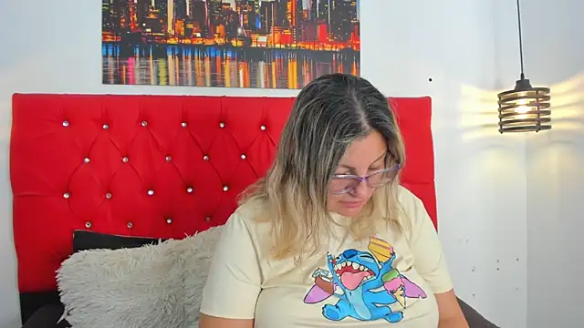 carolinacrus01 online show from 02-23-26, 03:23