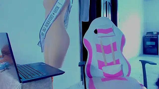 ISA BELLA VZL online show from 01-19-26, 12:03